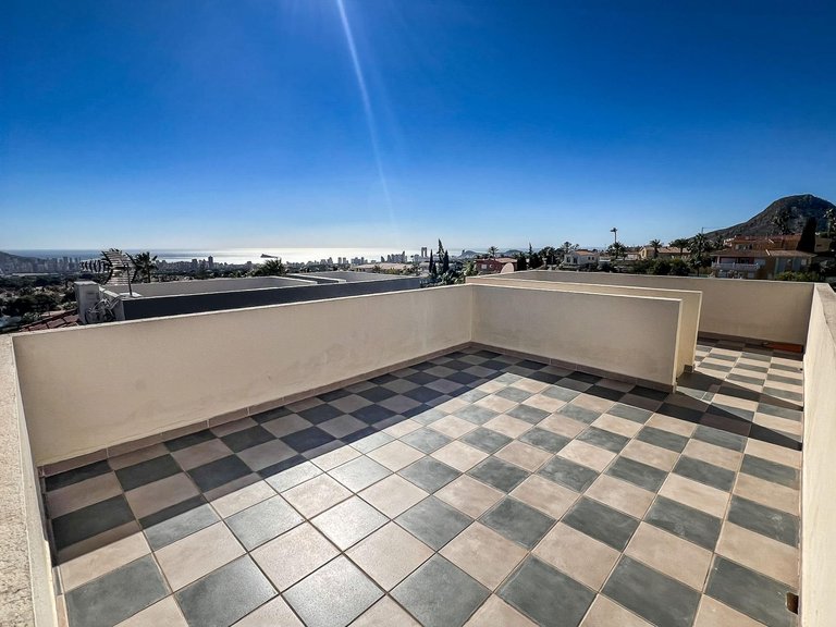 Villa for Sale in La nucia La Nucía, Alicante 46