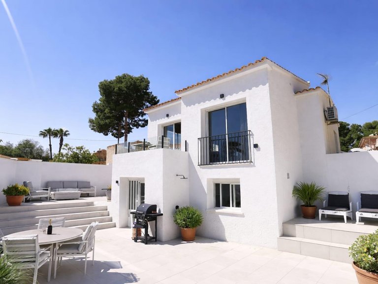 Villa for Sale in La nucia La Nucía, Alicante 1