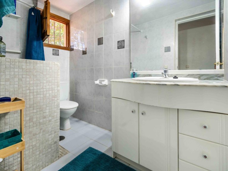 Villa for Sale in Albir Alfaz Del Pi, Alicante 22