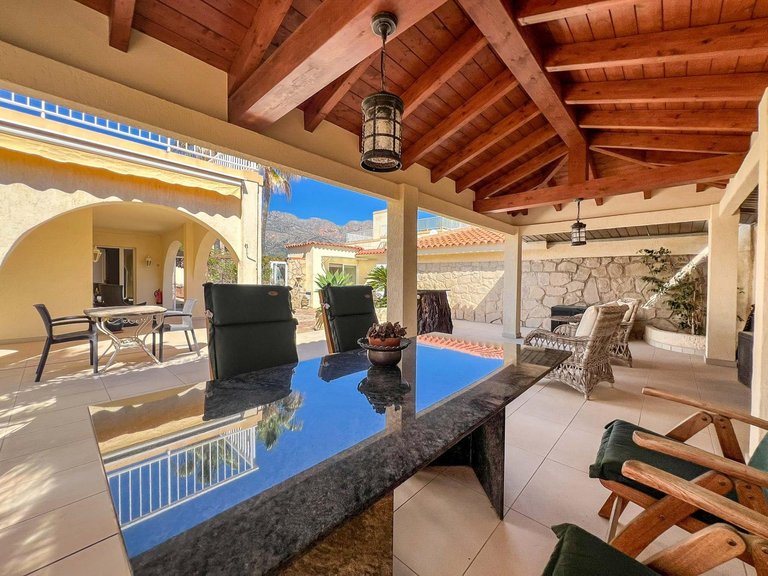Villa for Sale in La nucia La Nucía, Alicante 1