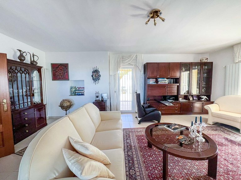 Villa for Sale in La nucia La Nucía, Alicante 24