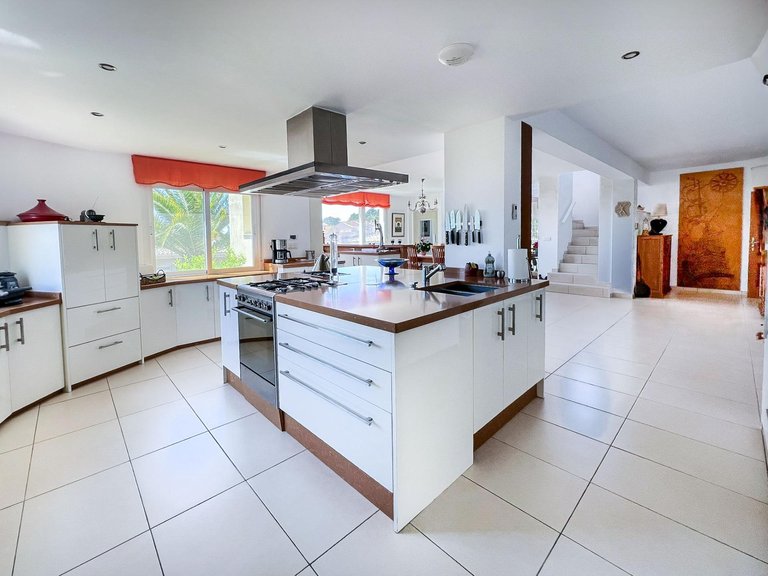 Villa for Sale in La nucia La Nucía, Alicante 25