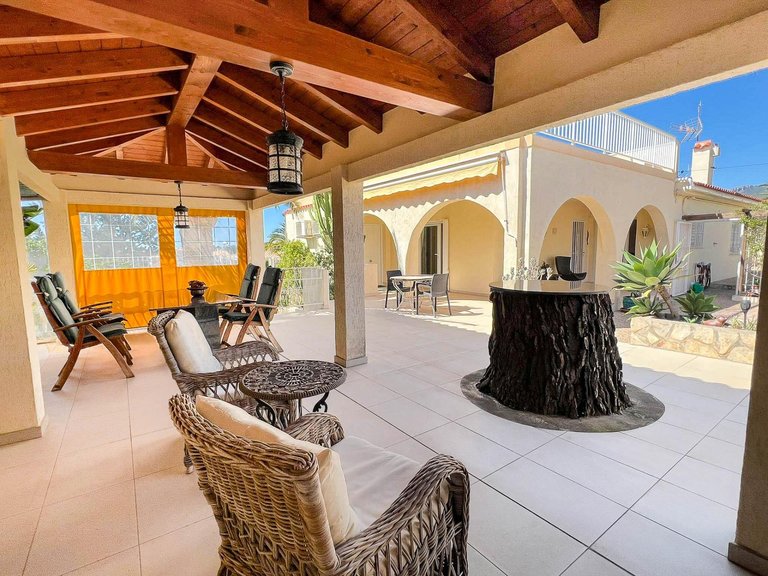 Villa for Sale in La nucia La Nucía, Alicante 3