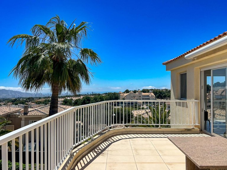 Villa for Sale in La nucia La Nucía, Alicante 42