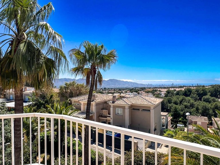 Villa for Sale in La nucia La Nucía, Alicante 46