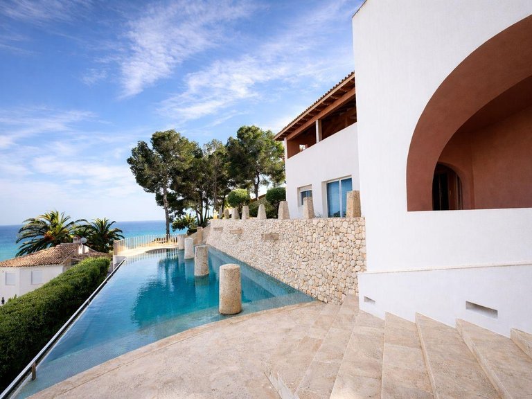 Villa for Sale in Zona lOlla Altea, Alicante 1