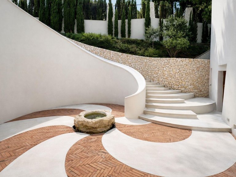 Villa for Sale in Zona lOlla Altea, Alicante 46