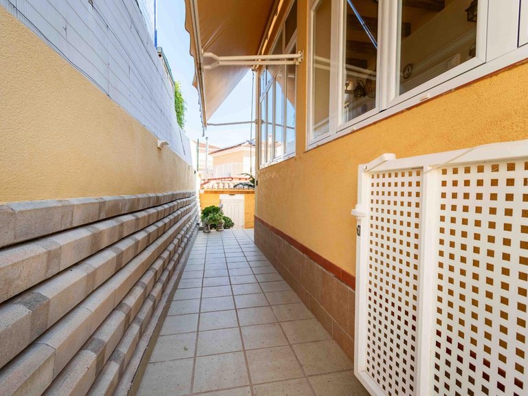 Villa for Sale in La nucia La Nucía, Alicante 30