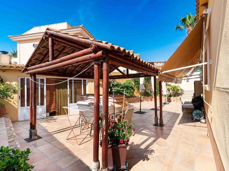 Villa for Sale in La nucia La Nucía, Alicante 5
