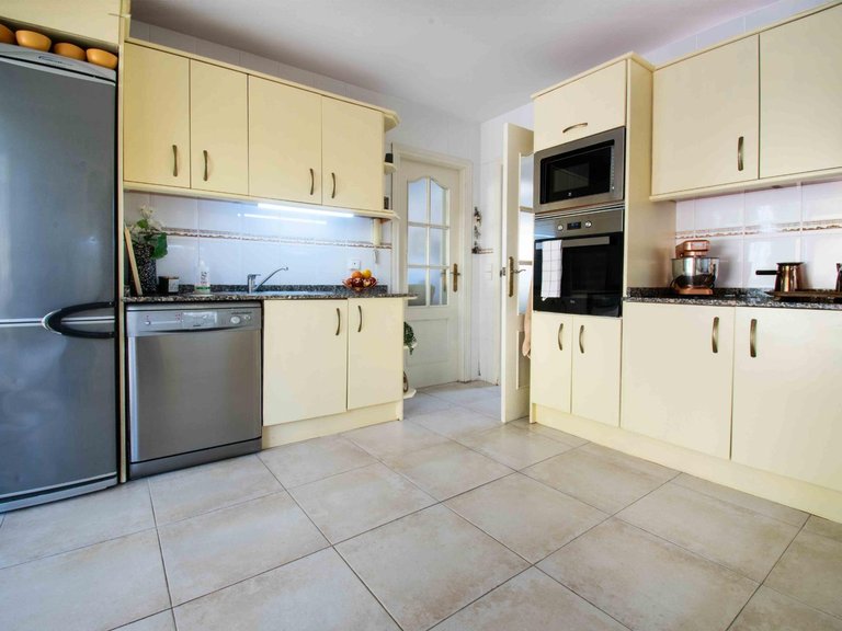 Town House for Sale in Albir Alfaz Del Pi, Alicante 12
