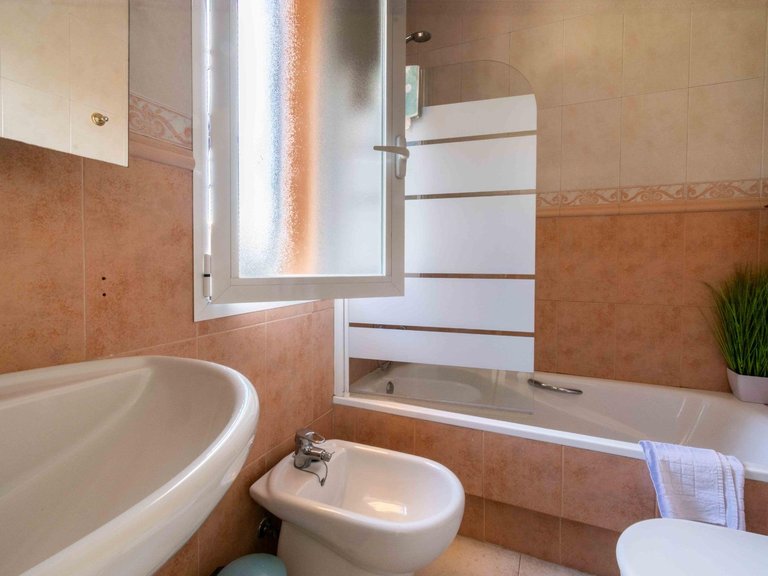 Town House for Sale in Albir Alfaz Del Pi, Alicante 26