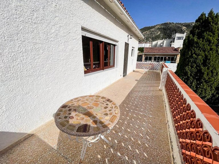 Villa for Sale in Albir Alfaz Del Pi, Alicante 19