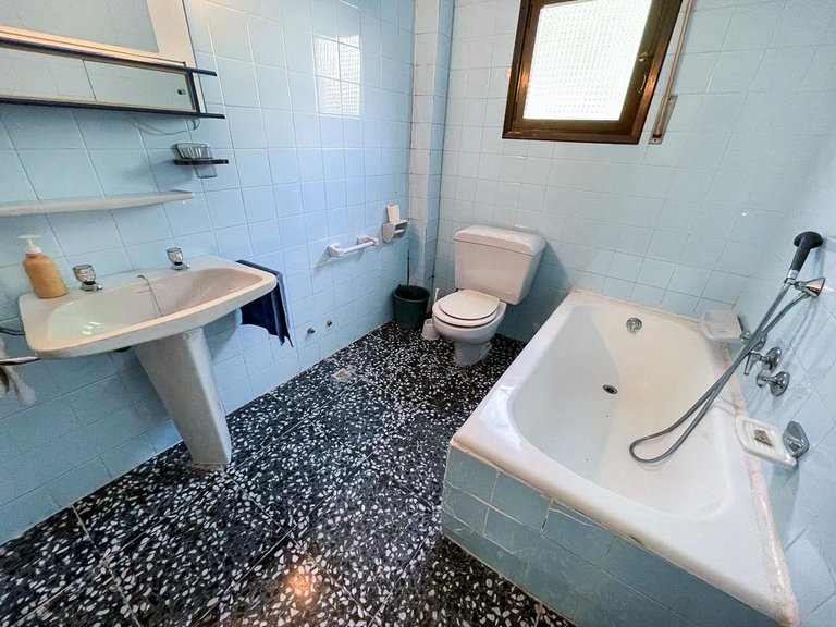 Villa for Sale in Albir Alfaz Del Pi, Alicante 25