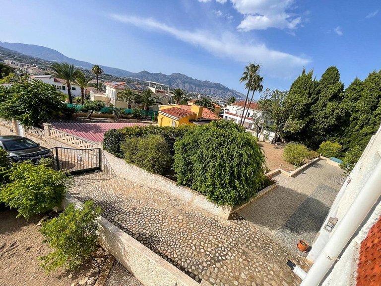 Villa for Sale in Albir Alfaz Del Pi, Alicante 35