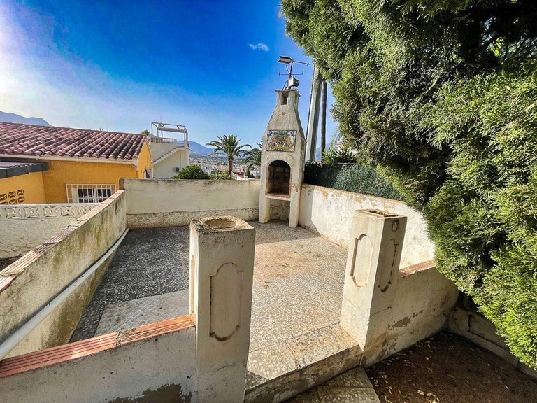 Villa for Sale in Albir Alfaz Del Pi, Alicante 4
