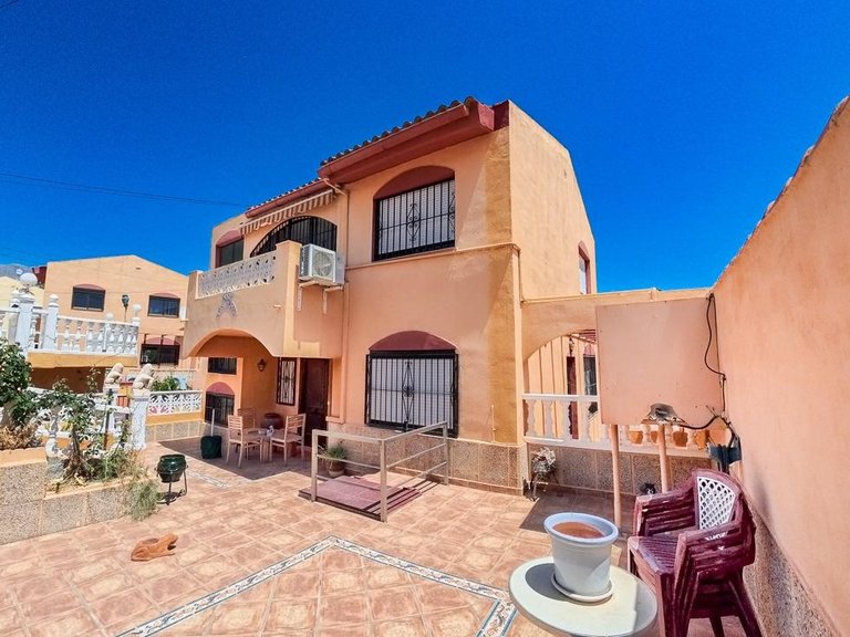 Villa for Sale in La nucia La Nucía, Alicante 4