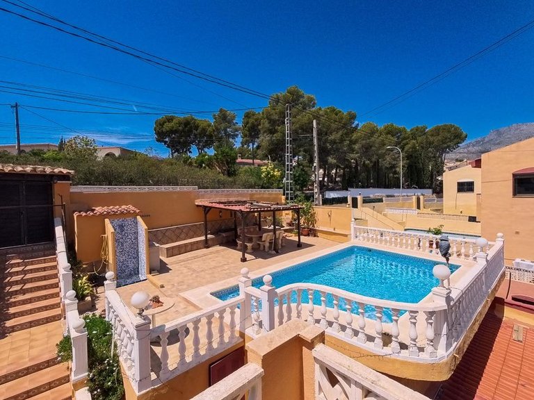 Villa for Sale in La nucia La Nucía, Alicante 5