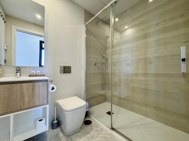 Apartment for Sale in Costa Blanca Benidorm, Alicante 6