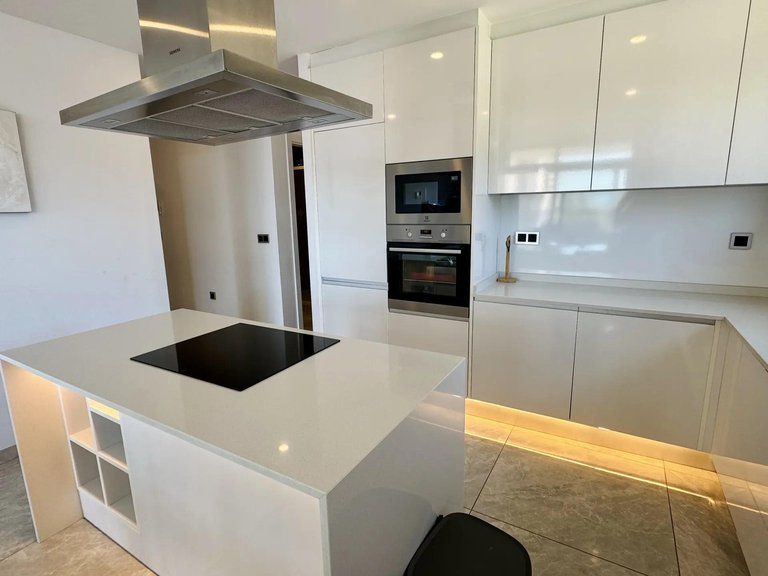 Apartment for Sale in Costa Blanca Benidorm, Alicante 9