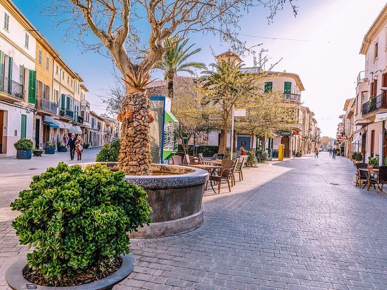 Town House for Sale in Llucmajor (Pueblo), Llucmajor, Balearic Islands 2