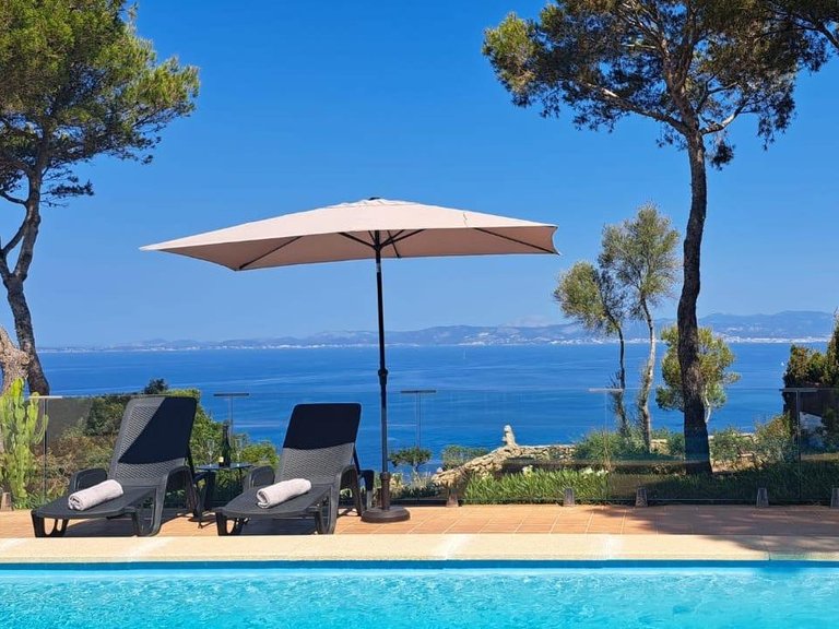 Villa for Sale in Badia Blava, Llucmajor, Balearic Islands 1