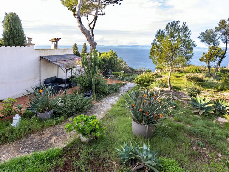 Villa for Sale in Badia Blava, Llucmajor, Balearic Islands 31