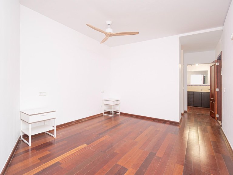Apartment for Sale in Porto Pí, Palma De Mallorca, Balearic Islands 19