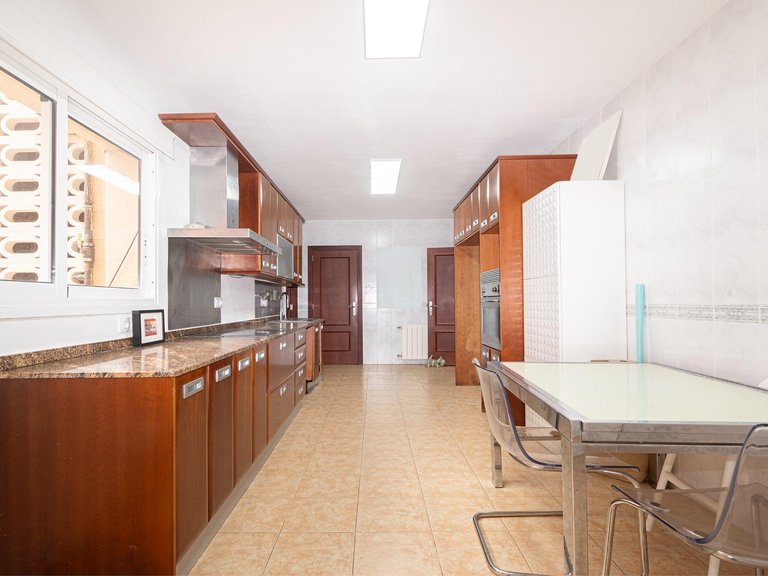 Apartment for Sale in Porto Pí, Palma De Mallorca, Balearic Islands 35