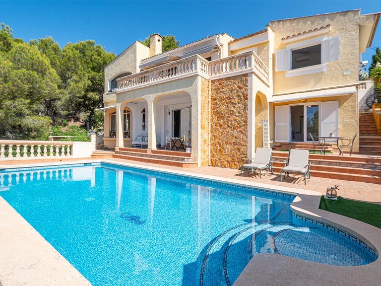 Villa for Sale in Costa de la Calma, Calvià, Balearic Islands 3