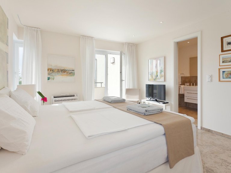 Villa for Sale in Son Roca - Son Ximelis - Son Anglada, Palma De Mallorca, Balearic Islands 22