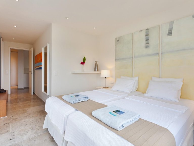 Villa for Sale in Son Roca - Son Ximelis - Son Anglada, Palma De Mallorca, Balearic Islands 8