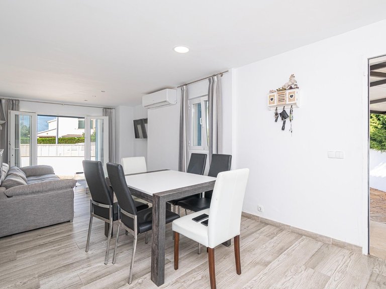 Villa for Sale in Badia Blava, Llucmajor, Balearic Islands 13