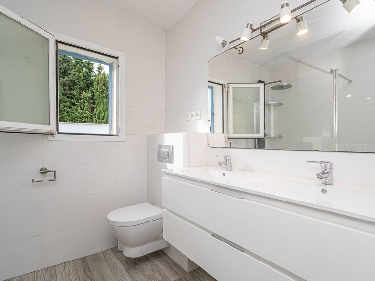 Villa for Sale in Badia Blava, Llucmajor, Balearic Islands 23