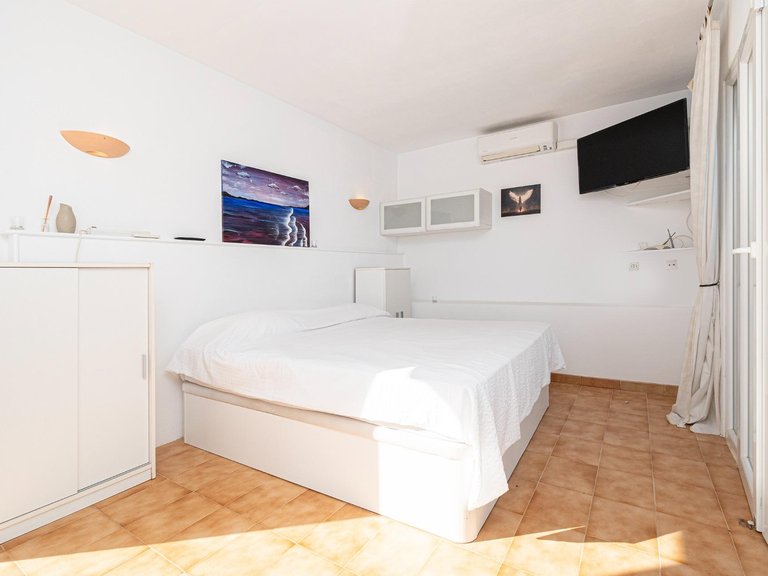 Villa for Sale in Badia Blava, Llucmajor, Balearic Islands 36