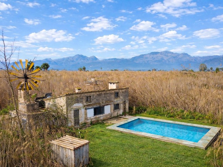 Country House for Sale in Pobla (Sa), Sa Pobla, Balearic Islands 1