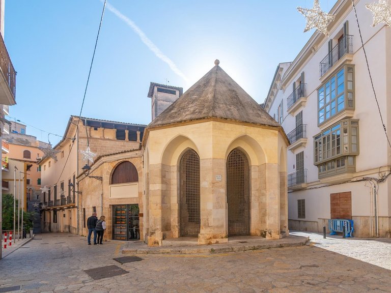 Apartment for Sale in Centro, Palma De Mallorca, Balearic Islands 30