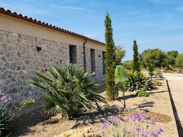 Country House for Sale in Petra, Balearic Islands 13