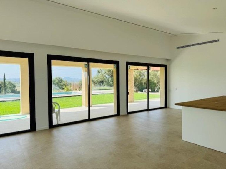 Country House for Sale in Petra, Balearic Islands 20