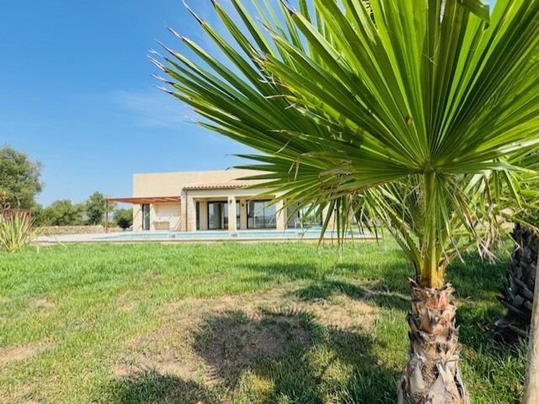 Country House for Sale in Petra, Balearic Islands 44