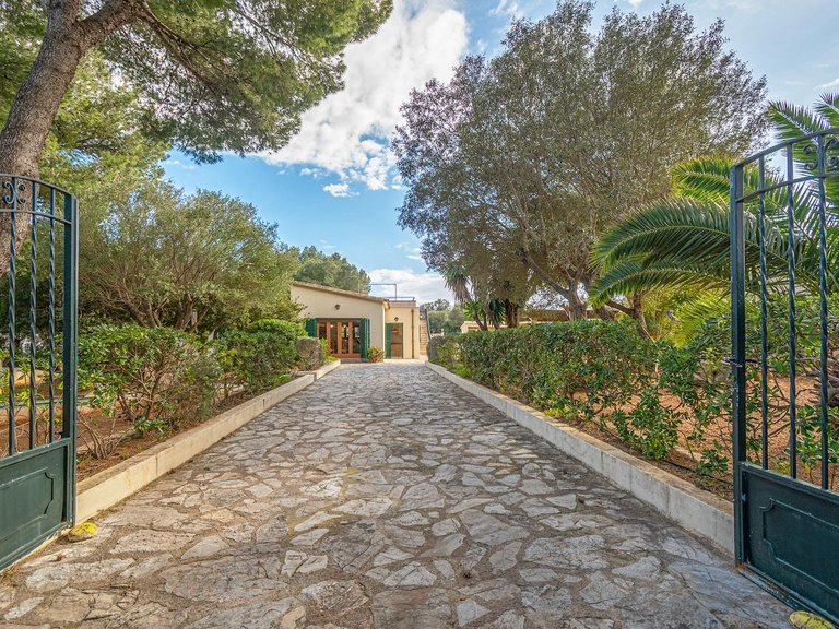 Villa for Sale in Cala Murada, Manacor, Balearic Islands 31