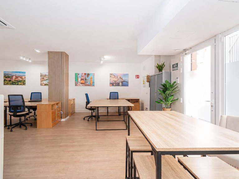 Commercial for Sale in El Fortí, Palma De Mallorca, Balearic Islands 11