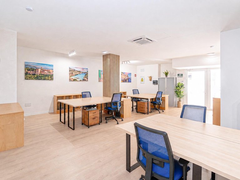 Commercial for Sale in El Fortí, Palma De Mallorca, Balearic Islands 14