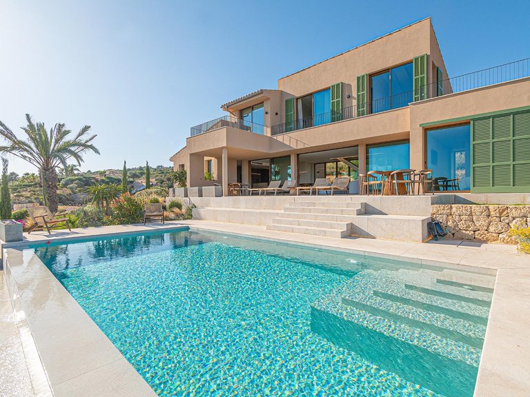 Villa for Sale in Puntiró, Palma De Mallorca, Balearic Islands 2