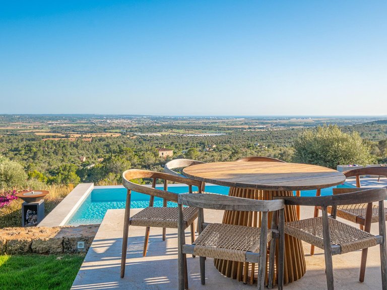 Villa for Sale in Puntiró, Palma De Mallorca, Balearic Islands 3
