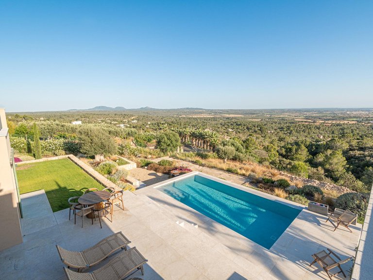 Villa for Sale in Puntiró, Palma De Mallorca, Balearic Islands 9