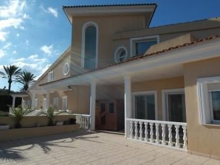 Villa for Sale in Escandinavia, L'alfas Del Pi, Alicante 8