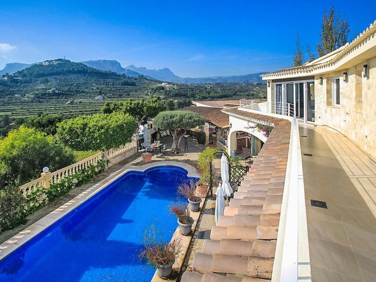 Villa for Sale in Calpe, Alicante 1