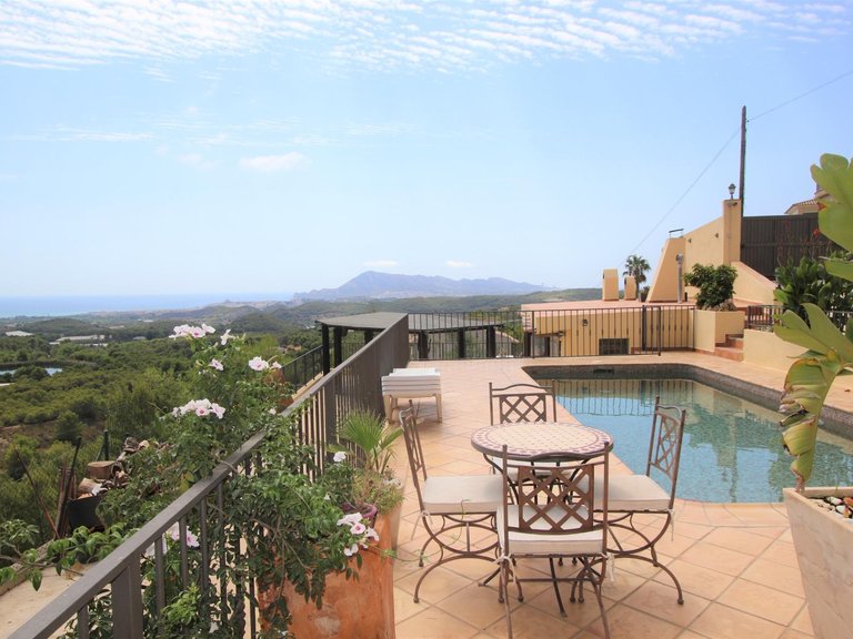 Villa for Sale in Callosa D en Sarria, Callosa D'en Sarrià, Alicante 2