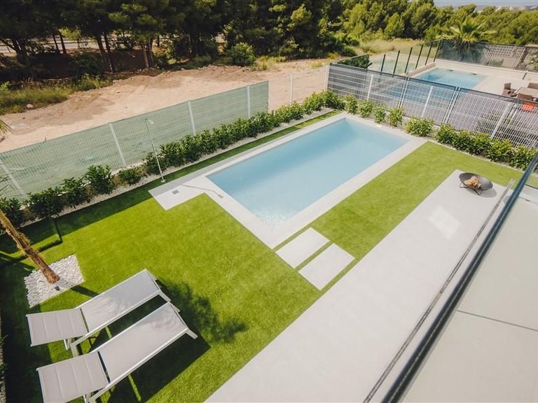 Villa for Sale in Finestrat, Alicante 2