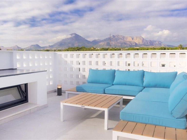 Villa for Sale in Albir, Alfaz Del Pi, Alicante 2